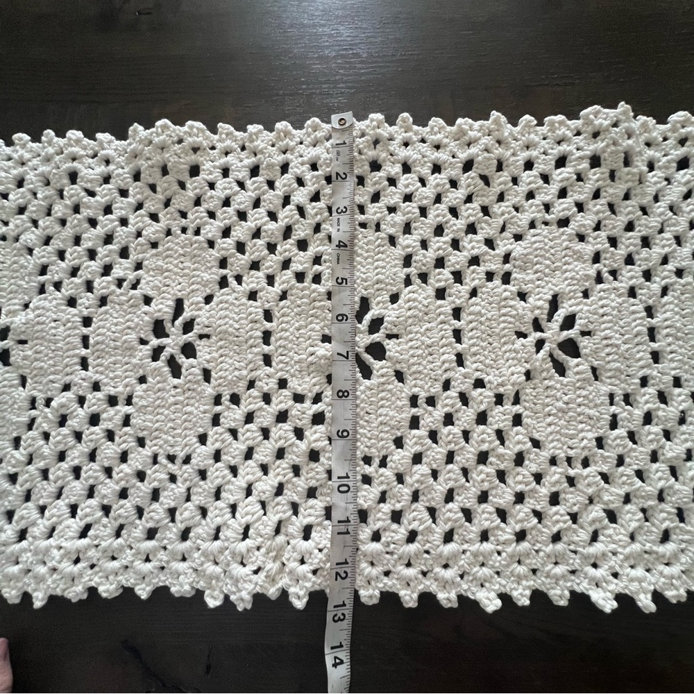 White/Cream Rectangular Crochet Flower Table Runner - Picture 6 of 8